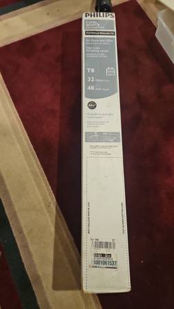 35 PHILIPS BULBS COOL WHITE T8 32W 48" NEW 1