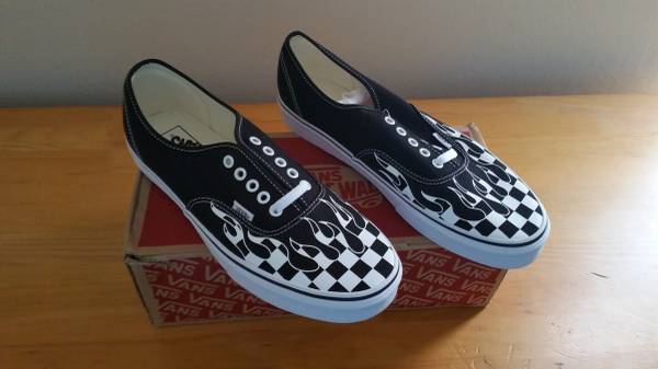 Vans Authentic Checker Flames 1