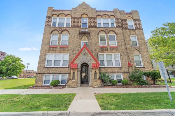 $945 Dearborn - Beautiful Studio Unit Available Now! (Dearborn)63926725251458120