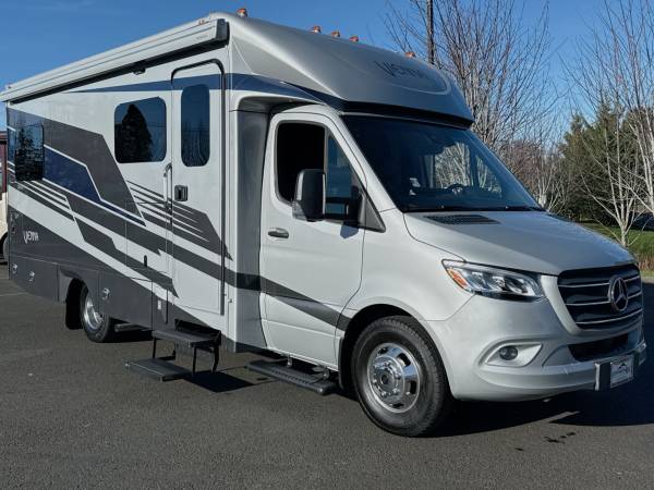 2026 Renegade RV Vienna Motorhome 25TBN Class C 1