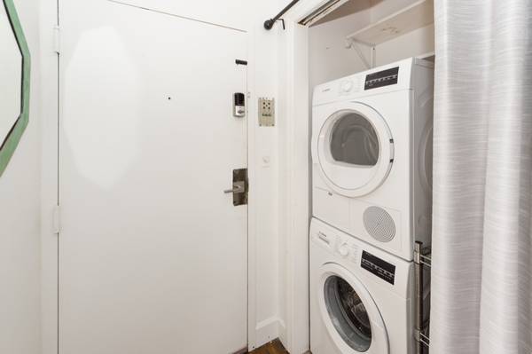 $2700.00 / 1br - 500ft2 - Furnished, 1BR/1BA Condo in Downtown Charleston, Reserved Parking Spac64016107331329124