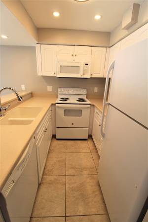 $1,775 / 2br - Two Story, 2/1.5 Townhouse in Sarasota! (Sarasota)63791129595267122