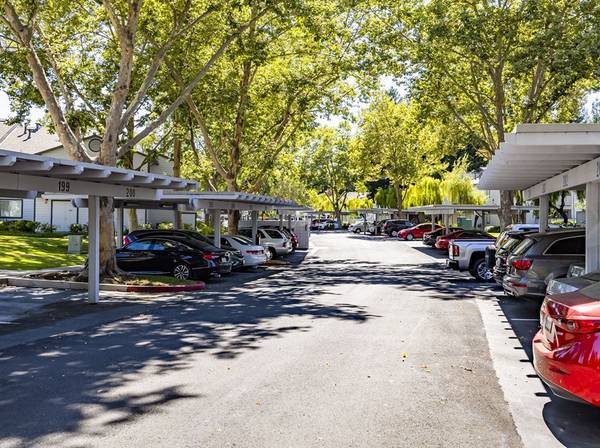 $2,575 / 2br - 831ft2 - Organized activities, Laundry, Range (danville / san ramon)63682761406851124