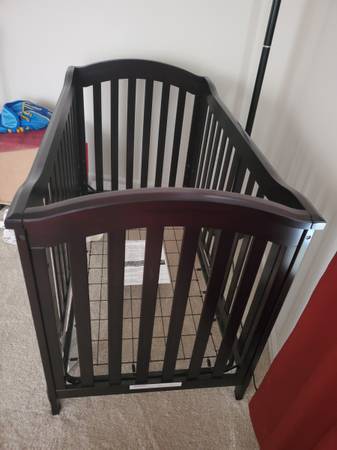 Dream on me Crib 1