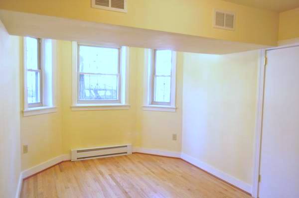 $1,450 / 1 habitación - 800 pies² - Amplio departamento de una habitación en el corazón de Mt Vernon (719 Park Avenue, Baltimore, MD 21201)63694590944771123