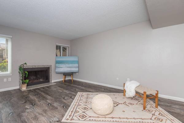 $2,720 / 3br - 1441ft2 - 3/BD, ¡Ubicado en Sacramento!, Acceso fácil a autopistas (54 Quay Court, Sacramento, CA)63844739087873121