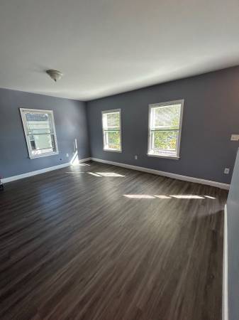 $3,100 / 3br - 1050ft2 - Just renovated: 2 floor Lower Mills 3 bed / 2 full baths. (Lower Mills / Mattapan)63817587450881123