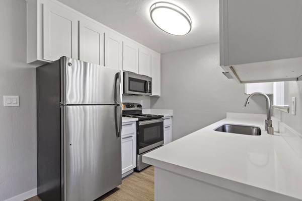 $2,705 / 1br - 647ft2 - Hello October! 1BR Available 10/2🧡 (campbell)63873441125507122