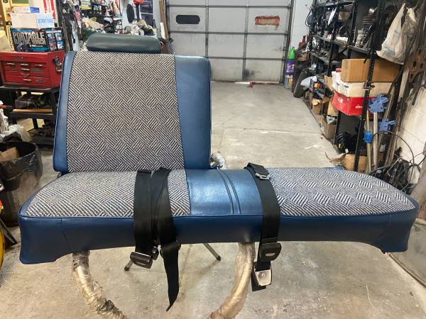 Auto Seats A & B Body 1