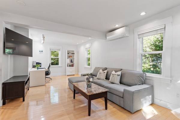 $699,000 / 2br - 1440ft2 - 16 Abbot St, Westford, MA – Home with 1,699 sq ft Heated Workshop! (Westford)63986777637123123