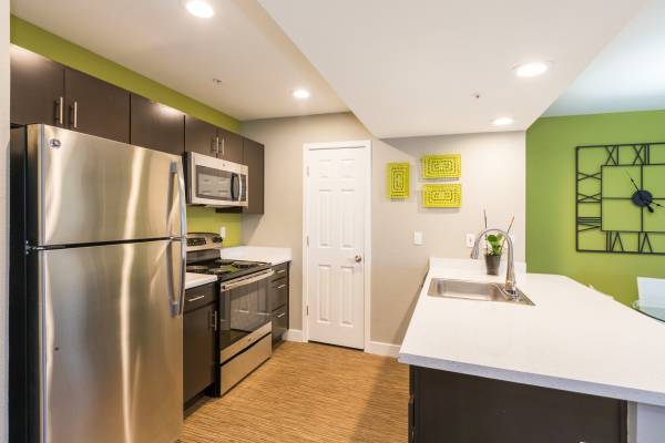 $1,395 / 1br - 808ft2 - heritage at hidden creek (5910 Vista Ridge Pt. Colorado Springs, CO 80918)63658230930691124