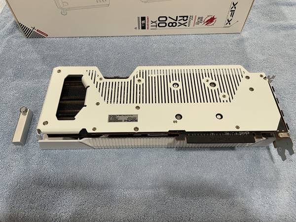 XFX AMD RX 7800 XT Magnetic Air Tarjeta Gráfica para Juegos 16 GB [Blanco] - $425 (Falls Church)63471267286657124