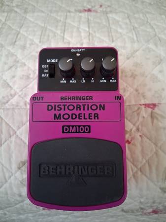 Behringer Distortion Modeler DM 100 1