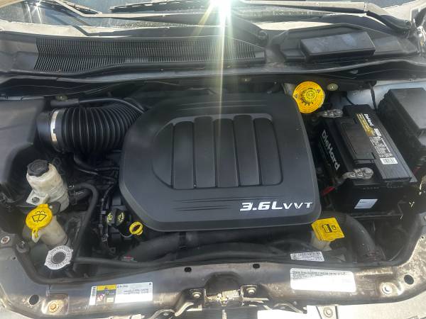 2014 Dodge Grand Caravan SE - $4,200 (Miami)63479309456515123
