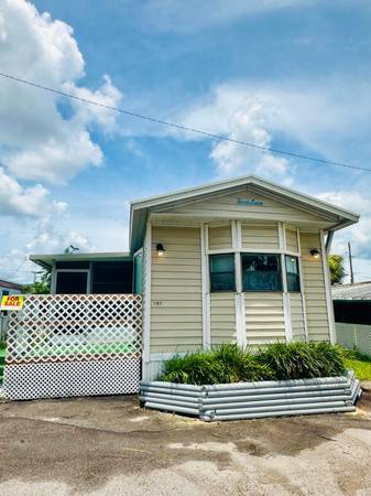 $37,000 / 1br - Waterfront Community~ (Ruskin)64178774880386120