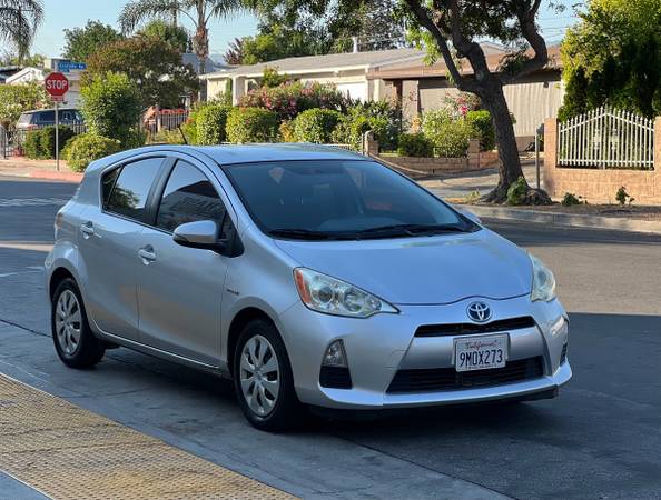 2014 Toyota Prius C - $7,200 (Panorama City)63623948753281122