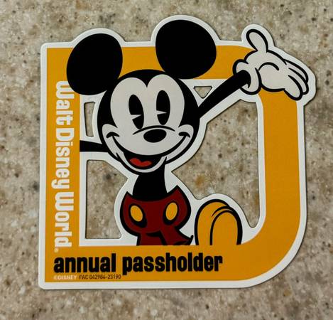 Disney Annual Passholder Magnet 1