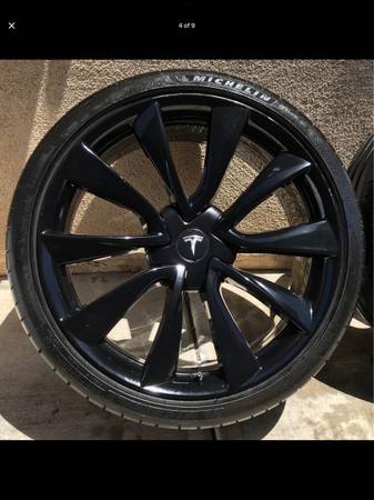 1 Tesla Model 3 Stiletto 20” Gloss Black wheel 1