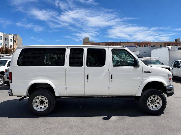 2014 Ford Econoline E-350 4x4 - Photo 2