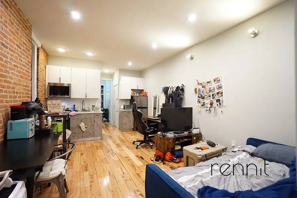 $2,550 / 2br - Prime Bushwick Renovated True 2 Bedroom Exposed Brick (Bushwick)63684763050241121