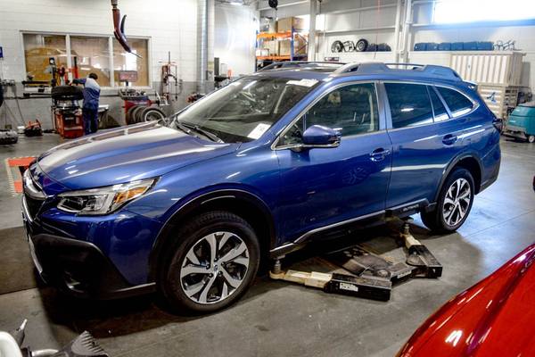 1 2022 *Subaru* *Outback* *Limited CVT* Geyser Blue 1