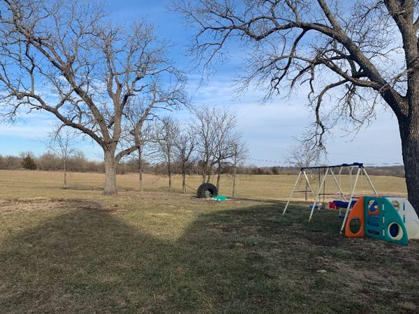 $1000.00 / 2br - 2233 Ohio Ter Ottawa, Ks 6606764025163000194122