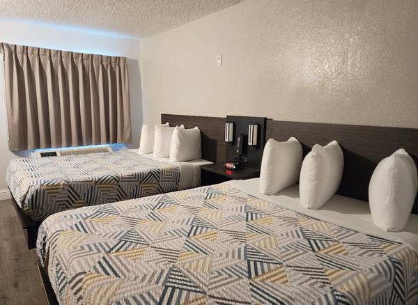 $499 / 1br - NEW WEEK LONG RATE > Free: WiFi, Cable TV, Local Calls, Pool/Hot Tub (Natomas & Smf Airport)63790665351299122