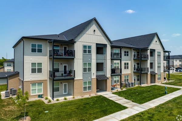 $1,285 / 1br - 607ft2 - Now Leasing: 1, 2, & 3-Bedroom Apartments at Tiburon Ridge! (Tiburon Ridge)63681732734209120