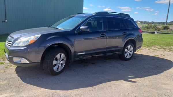 2011, Subaru Outback, 2.5l Premium, 171K miles, looks good, clean 1