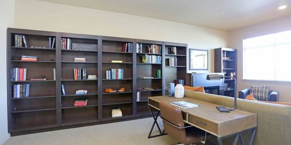 $1,198 / 1br - Sala de teatro, balcón privado, biblioteca comunitaria (6010 Tutt Blvd, Colorado Springs, CO)63658196838913123