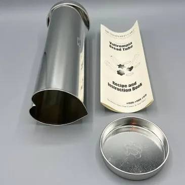 New! Pampered Chef Heart Bread Tube 1