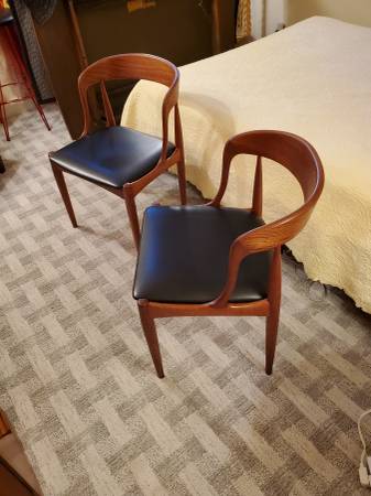 +Vintage / MCM 2 Danish Teak Chairs by Johannes Andersen for Uldum 1