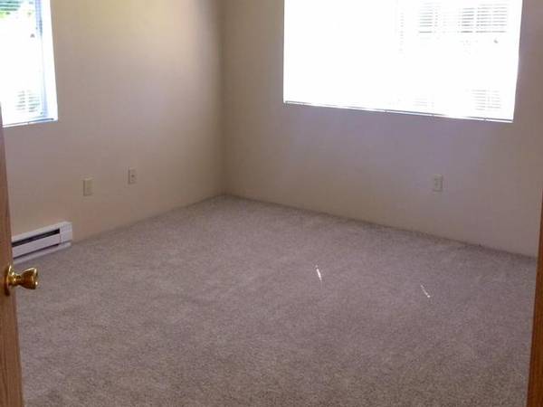 $1,845 / 2br - 944ft2 - Covered parking, Wood fireplace, Dry Sauna, Garbage disposal (Tualatin)63777118063235124