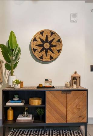 $2,140 / 1br - 440ft2 - Top Floor One Bed - Where Style Meets Comfort and Views! (Capitol Hill)63786708163329124
