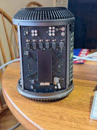 H*l様 MacPro 2013 + Apple Thunderbolt Dis How to Configure Mac Pro Thunderbolt Connections for Max