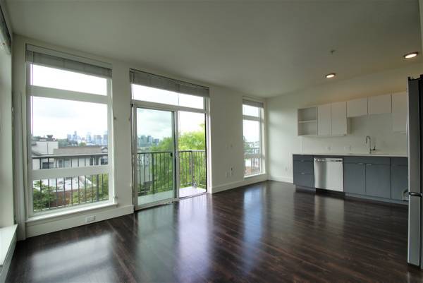 $1,895 ♥Light Filled Studio-2WeeksFree♥ (Across from Serafina)63862176454017124