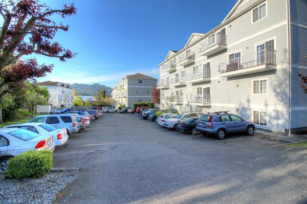 $825 / 4br - WWU Students - rooms available in 4 bedroom units, apply today! (Bellingham)63509634103555121