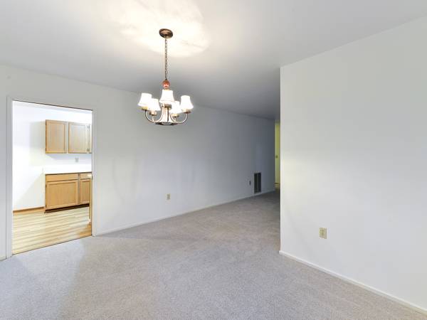 $3,195 / 2br - 1604ft2 - Gorgeous Spacious 2+ Bedroom 2 Bath Condo Providence Point Issaquah (Issaquah)63688462589441123