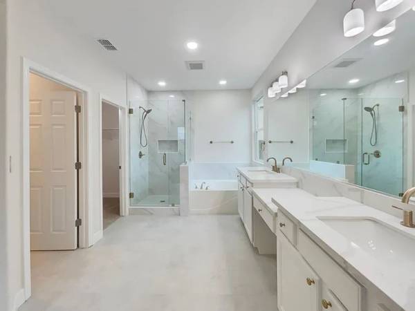 $1,747 / 4br - 2647ft2 - We welcome your furry friends! Pet Friendly! 4 Bd / 4
Ba / 2,647 SqFt (Lincoln)63844737186305123