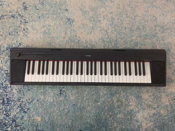 Yamaha Keyboard Piaggero NP 12B Yamaha Piaggero NP-12 61-key Piano