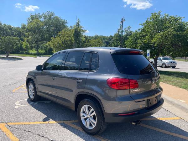 2014 Volkswagen Tiguan S ( GAS SAVER ) - $5,500 (Merriam)63621970581507122