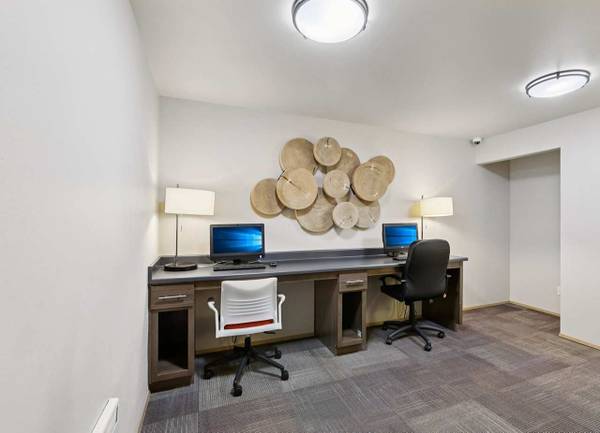 $1,943 / 2br - Armarios Espaciosos, Centro de Negocios, Sala Comunitaria (8510 212th St NE, Arlington, WA)63659499693699124