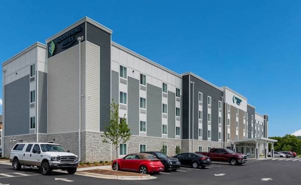 $490 / 1br - ¡Entrada hoy! - Habitaciones agotándose rápidamente con descuento de la primera semana! (2751 Ogden Ave, Downers Grove, IL)63781302892675121