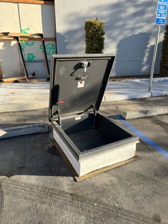 Roof Hatch 1