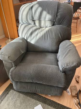 Blue Lazyboy recliner 1
