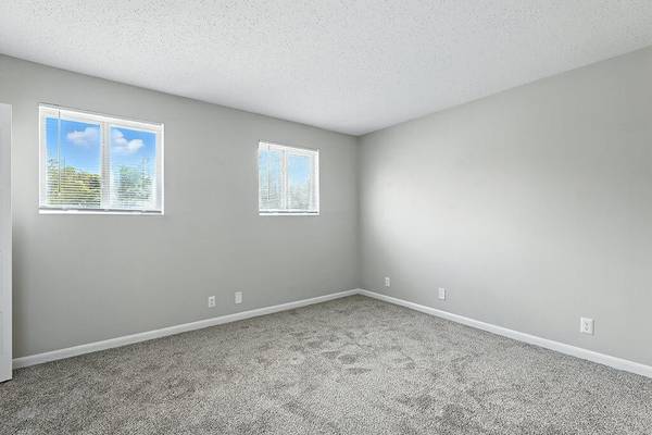 $1,035 / 1br - 690ft2 - Business center with conference room & Wi-Fi, Pet friendly (City Side)63904697810306122