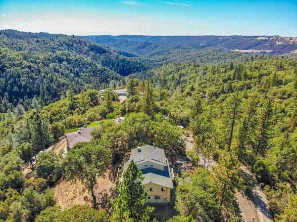 $900 / 1br - Studio with a great view (PLACERVILLE)63952103939074121