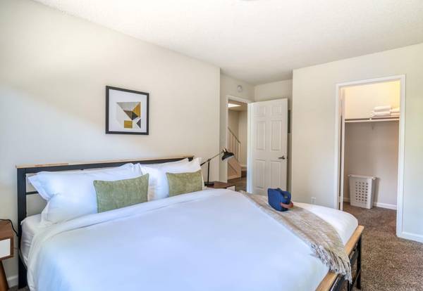 $2,795 / 2br - 965ft2 - Award Winning School District, Modern Flooring Options (walnut creek)63847327715713122