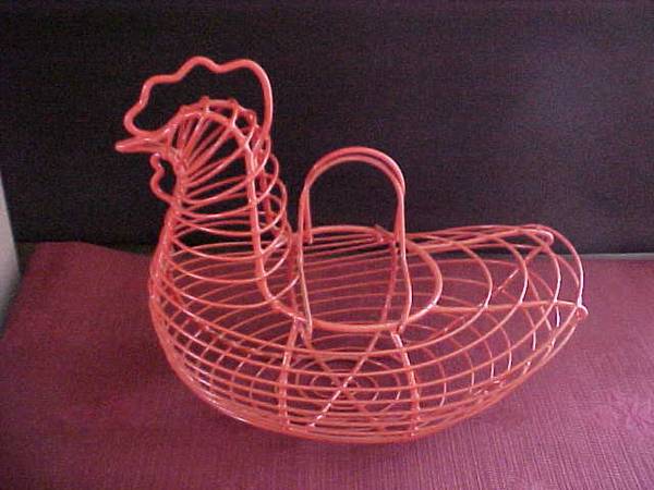 Wire CHICKEN Egg Basket 1