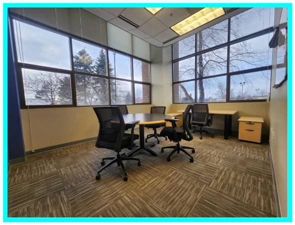$500 Corner Window Suite! The sunlight will warm your work days! 🌞🌝64150344874753120